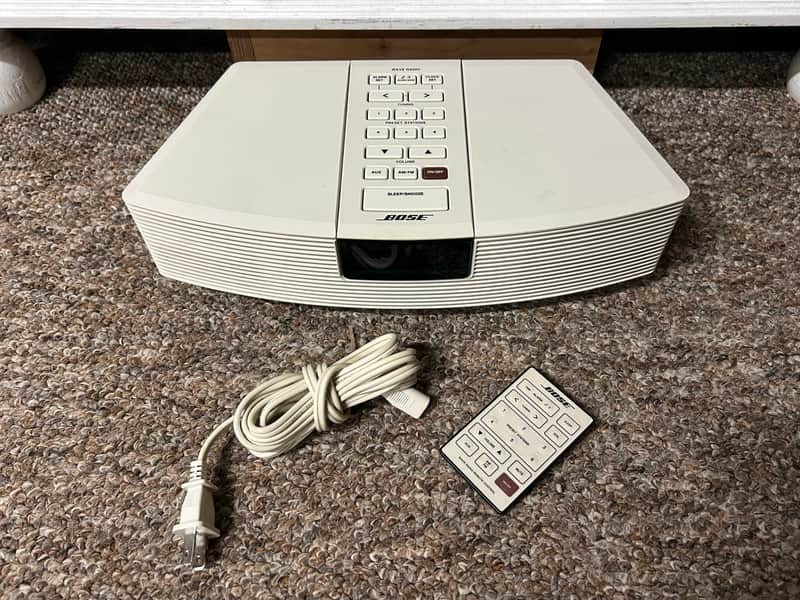 Bose Wave Radio Model AWR1-1W White w/ Remote & Cord PARTS/REPAIR READ image 1