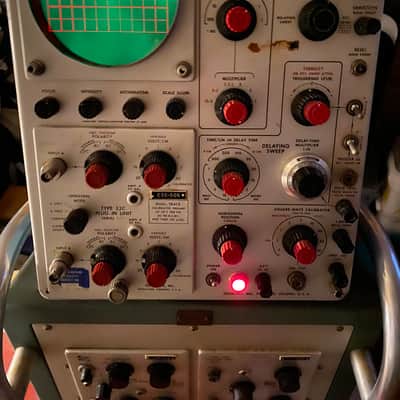 Tektronix 545 1950’s - Blue/Grey image 2
