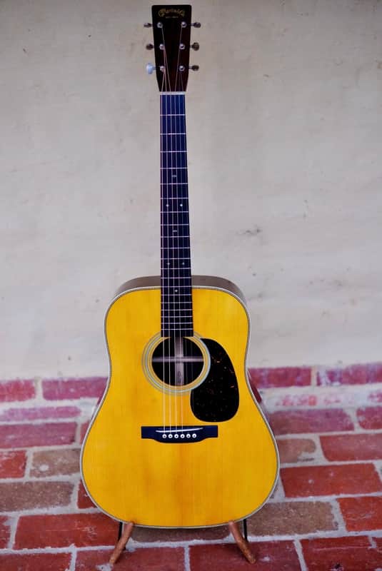 Martin D-28 Authentic 1937 VTS Aged