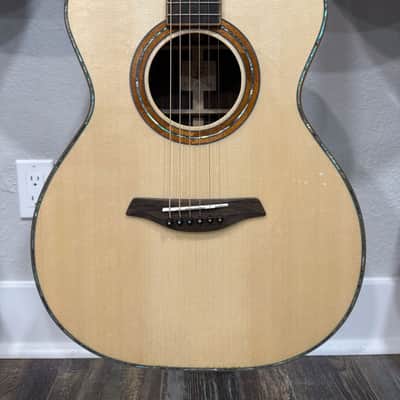 Furch Red OM-LR Alpine Spruce/Rosewood Koa Binding Abalone Purfling Hardshell Case image 4