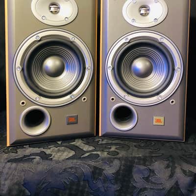 JBL E30 Series - Northridge Bookshelf Speakers image 2