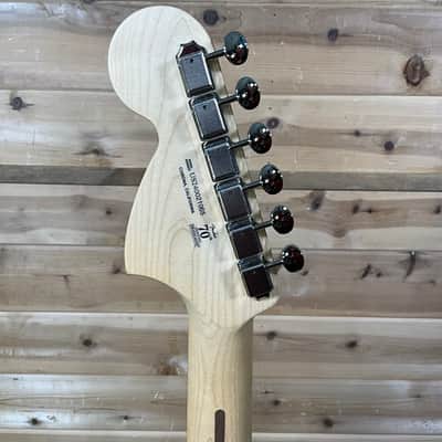 Fender Limited Edition American Performer Timber Stratocaster Electric Guitar - Honey Burst image 6