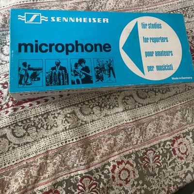 (Boxed) Vintage Sennheiser MD 441 with Leather Case, Discontinued Glass/ Translucent Mic Clip and MZT441 Desktop Stand 1970s - Black / Silver image 18