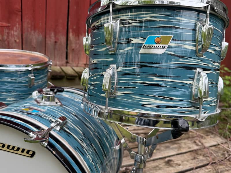 Ludwig 1970 - Blue Oyster “Bowling Ball” Pearl image 1