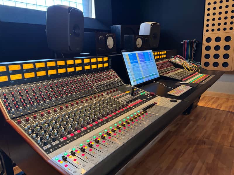 Rupert Neve Designs 5088 Shelford 32-Channel Discrete Recording / Mixing Console 2016 - Present - Shelford Blue image 1