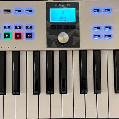 Arturia KeyLab Essential 49 MkIII MIDI Controller White image 2