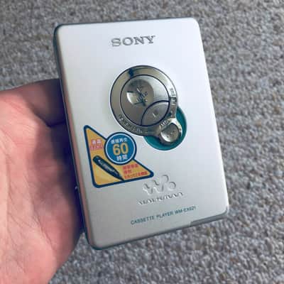 Sony WM-EX621 Walkman Cassette Player, Awesome Silver ! Working ! image 2