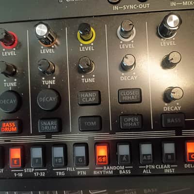 Roland T-8 AIRA Compact Beat Machine 2022 - Present - Black image 7