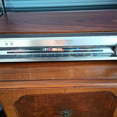 Luxman T110 tuner in excellent condition - 1980's image 1