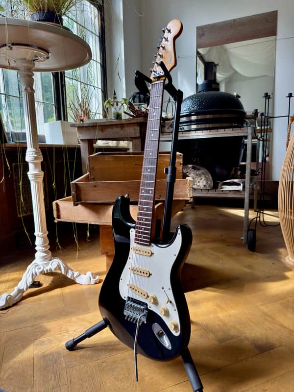1987 Fender Japan ST-563K Contemporary Stratocaster – Factory Kahler 2520 – E-Series – Black image 1