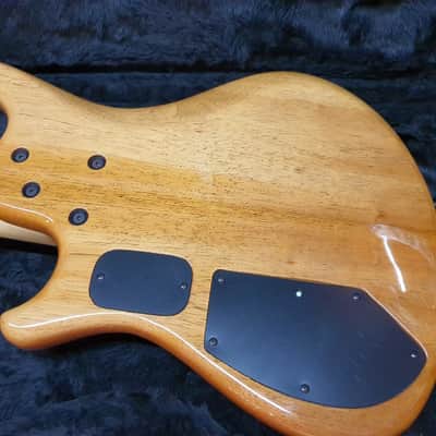Roscoe SKB 3005 Fretless 5 String Bass Ash Body Buckeye Burl Top NTMB-918F image 10