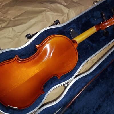 Becker Model 100 size 1/4 violin. Romania, Very Good Condition image 3