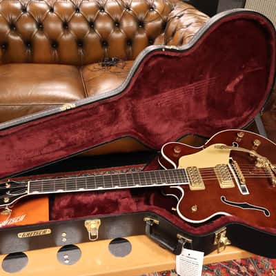Gretsch G6122TG Players Edition Country Gentleman Bigsby Walnut Stain image 8