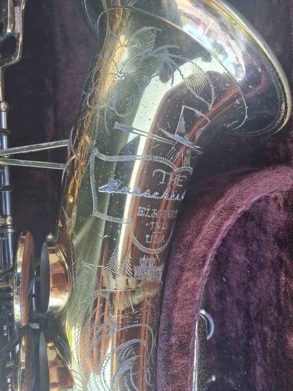 Buescher 400 top hat and cane alto saxophone 1955 - Lacquer image 1