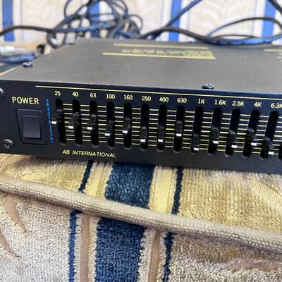 AB International Model 215 Graphic Equalizer image 3