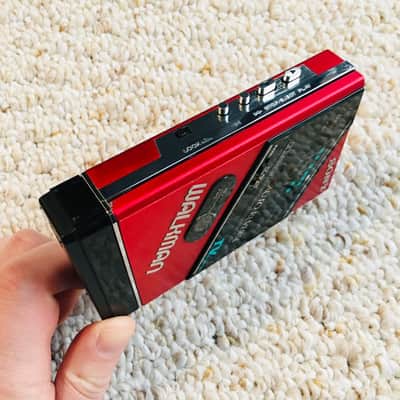 [RARE] Sony WM F101 Walkman Cassette Player, Beautiful Red !! Tested & Running !! image 3