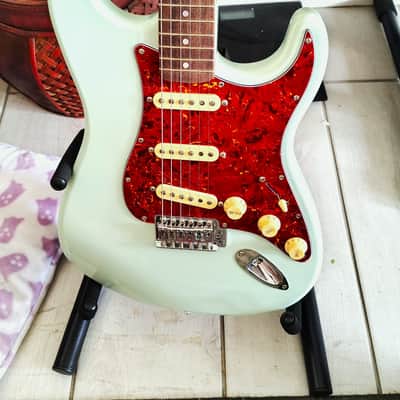 Fender Squire Stratocaster 2025-Surf Green-Red Tortoise image 2