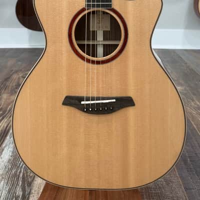 Furch Master's Choice Orange OMc-SR SPA Sikta Spruce over Indian Rosewood LR Baggs Stage Pro Anthem Hardshell Case image 1