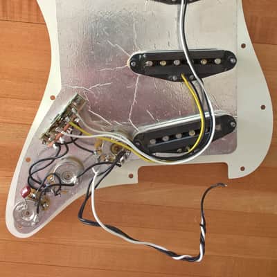2007 Fender MIM Standard Stratocaster Loaded Pickguard -- Excellent Condition image 2