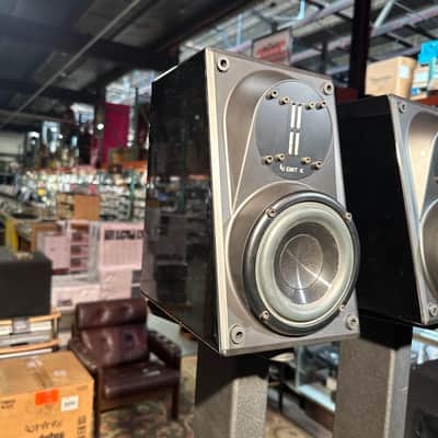 Immagine Infinity Modulus Bookshelf Speaker, Modulus Servo Powered Subwoofer, Control Unit, and Dedicated Stands - 6