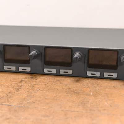 Clear-Com FSII-BASE-2 FreeSpeak Digital Wireless Intercom Base Station CG01U1N image 3