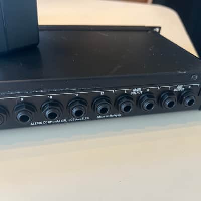 Alesis DM5 Electronic Drum Module in near new condition with power supply and rack mount bolts/washers. image 9