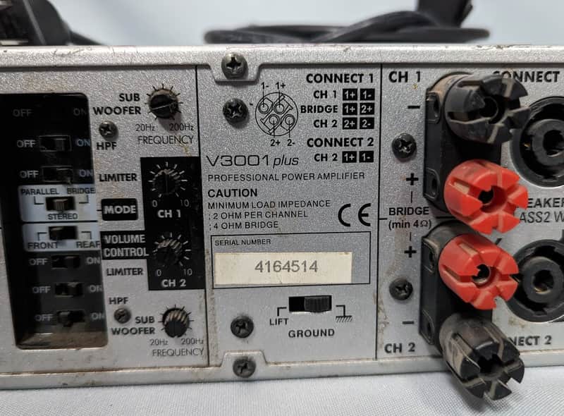 American audio V3000 plus Professional Power Amplifier - Silver