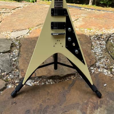 Douglas Fulcrum Pro 2012 - Flying V Guitar White image 12