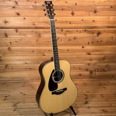 Yamaha LL16 ARE Left-Handed Acoustic Guitar - Natural image 2