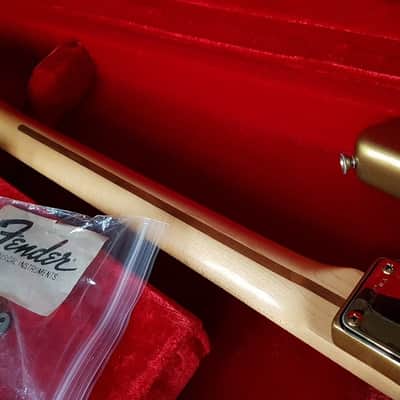 Fender Gold/Gold Stratocaster 1981 - 1983 image 9