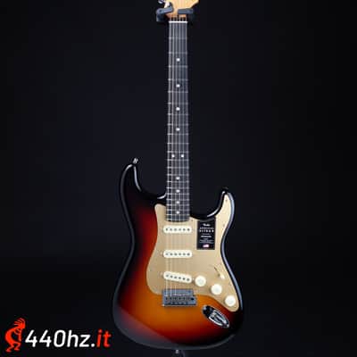 Fender American Ultra II Stratocaster Ebony Fingerboard - Ultraburst image 4