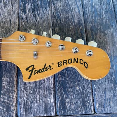 Fender Bronco 1976 - Red image 5
