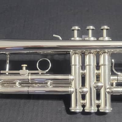 Getzen Series 700SP Semi Pro Trumpet -Mouthpiece & Case with strap image 2