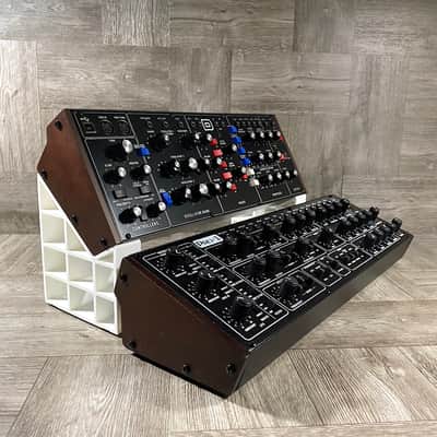 High 40º Universal Stand for Behringer Desktop Modules & Moog 60HP 104HP Eurorack Cases - color WHITE - by KZcraftworks - USA