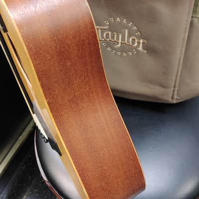 Taylor Baby Taylor (BT1) Acoustic Guitar 3/4 Travel Guitar - Natural image 14