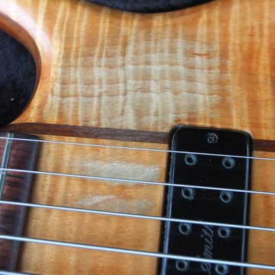 Ken Smith Maple Walnut 6 String Bass 2004 - Natural image 4