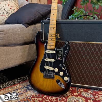 Fender American Ultra Luxe Stratocaster – Sunburst – Maple Neck –Includes Original Case and All Case Candy – Used Mint image 2
