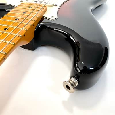Fender Stratocaster American Deluxe V Neck 2011 Sunburst image 11