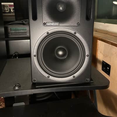Genelec 1031 - Black image 3