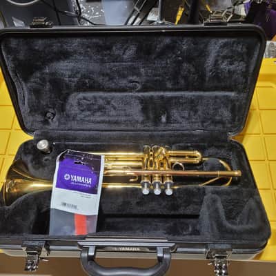 Yamaha Bb Trumpet - Model YTR200ADII - 2026 - Brass Plated - BEAUTIFUL! image 3
