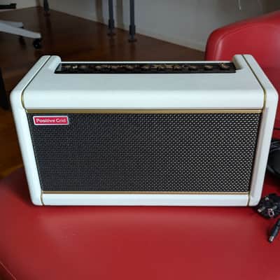 Positive Grid Spark 2 50-Watt 2x4" Digital Modeling Guitar Combo - Pearl image 5