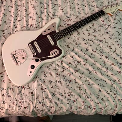 Squier Classic Vibe '60s Jaguar 2022 - Olympic White with Matching Headstock image 1
