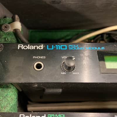 Roland Guitar Synth Package - U110 w/4 modules, GM70, DoD 240 Mixer and custom road case/cables image 2