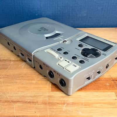 Tascam CD-VT1 Vocal Trainer / Portable CD Player image 4