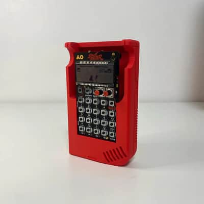 3D-Printed Pocket Operator Case with Stand – Retro Handheld Game Console Grip Ergonomics for Music Creation image 1