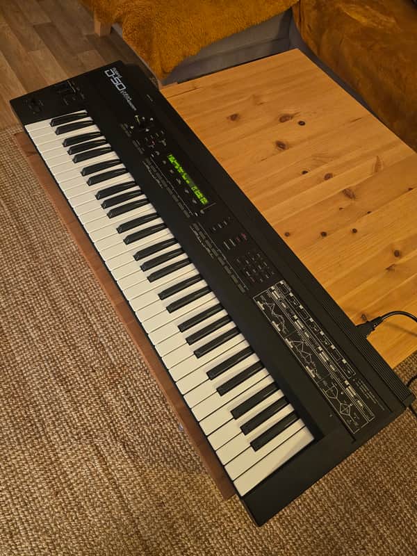Roland D50 - Legendary Synthesizer - Accessories - Excellent Condition - Revised image 1