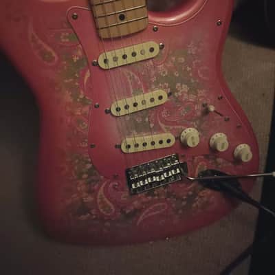 Fender Stratocaster 1985 made in Japan. All original. Paisley Pink. The Pink Panther. image 10