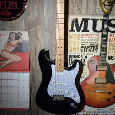Fender Eric Clapton Artist Series Stratocaster with Vintage Noiseless Pickups 2008 - Black image 8