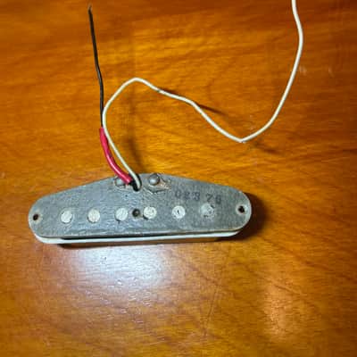 Fender Stratocaster pickup 1976 - Grey bottom image 2