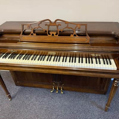 Wurlitzer F-087 Spinet Acoustic Piano inc Bench 1980s image 4